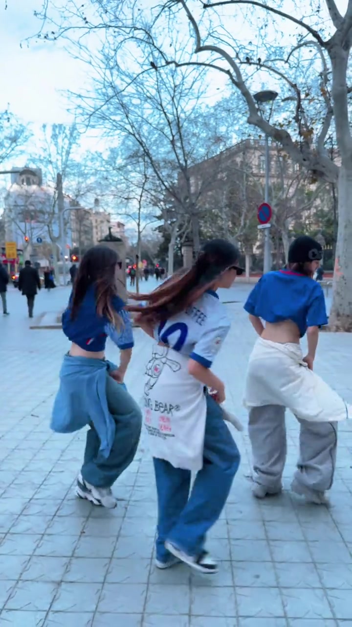 申花美女小姐姐們又來給大家跳舞啦